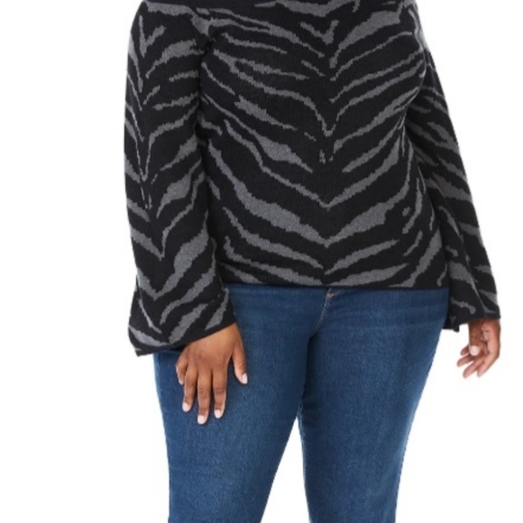 Sofia Vergara Plus One Shoulder Zebra Print Sweater 1X NWOT - Picture 2 of 4